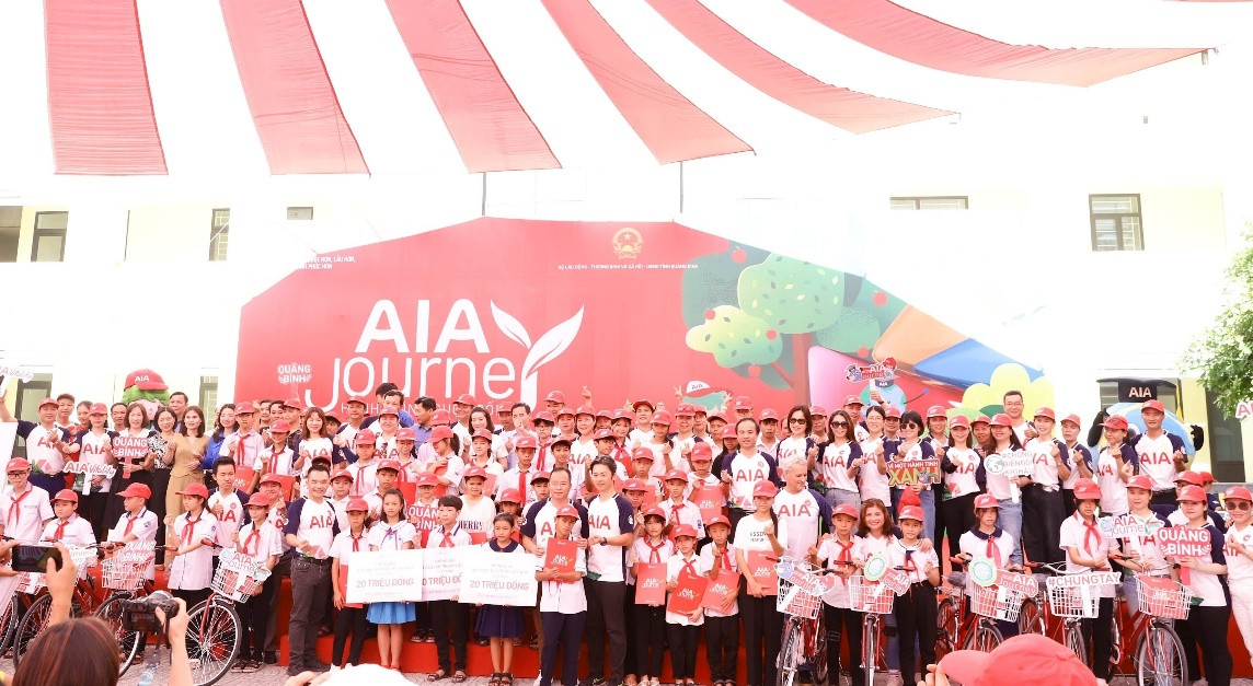 Hành trình cuộc sống 10 bền bỉ đến với trẻ em khó khăn trên toàn quốc