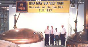 Năm 1993, mẻ bia Tiger đầu tiên ra đời trong niềm hân hoan của những người sáng lập với một sứ mệnh là “giới thiệu tinh hoa và sự sôi động đầy sức sống của Châu Á ra thế giới” qua loại bia có hương vị và chất lượng hảo hạng nhất.