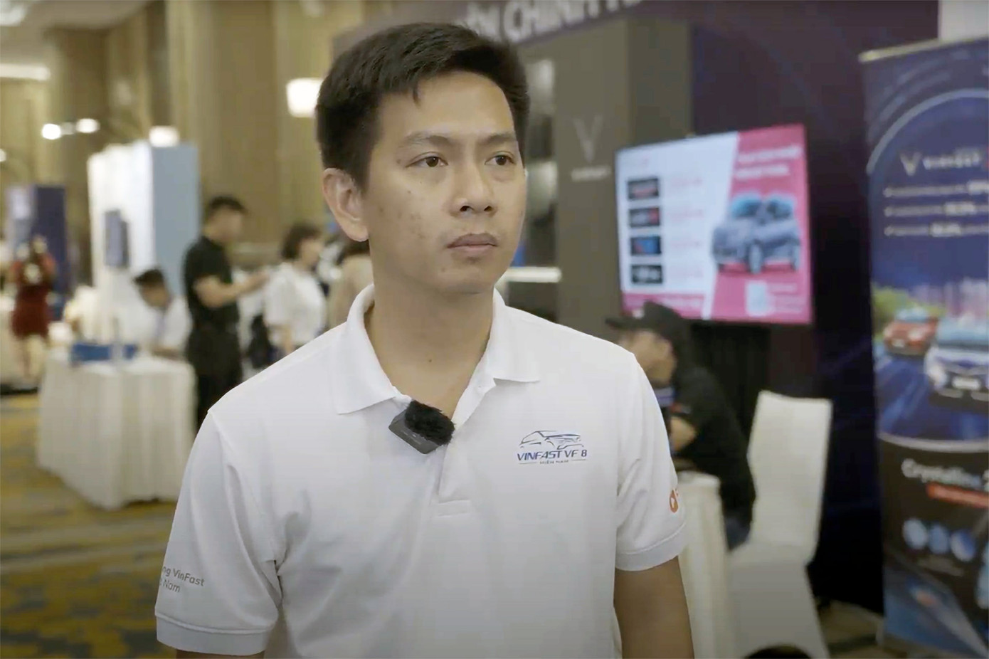 Anh Ân (Bình Dương), chủ xe VinFast VF 8 thích thú với khả năng cập nhật công nghệ của xe VinFast.