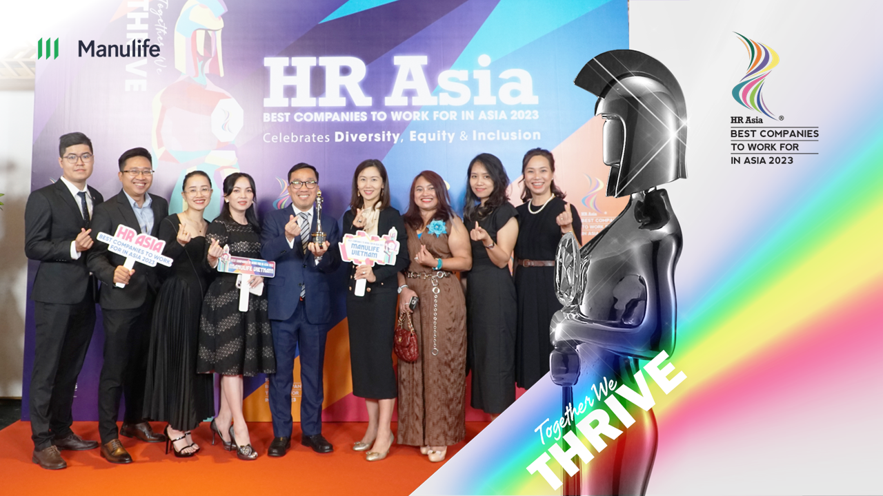 Đội ngũ Manulife Việt Nam tại lễ trao giải HR Asia Awards