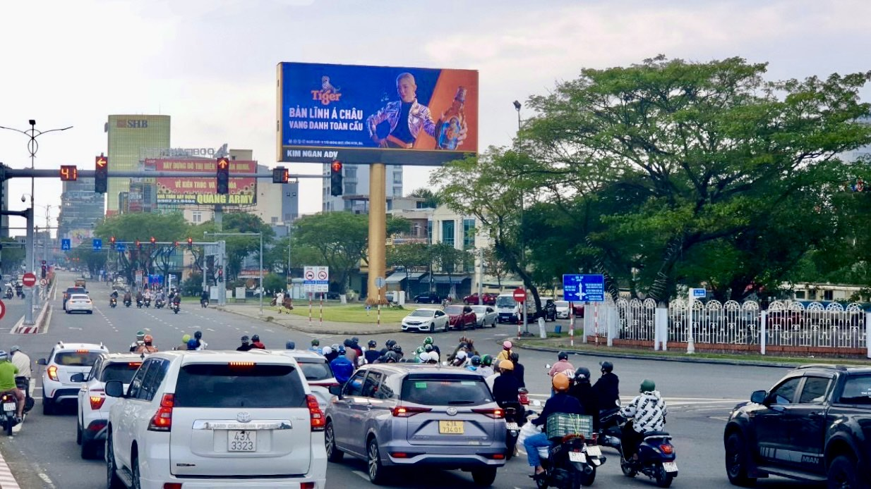 Tiger Beer đã từng bước chinh phục trái tim người Việt, cho dù đó là người tiêu dùng, khán giả của những sự kiện đặc biệt của hãng hay người hâm mộ của những gương mặt bản lĩnh như Tóc Tiên, Quốc Cơ – Quốc Nghiệp, NTK Công Trí và hàng triệu bản lĩnh Việt khác. Tất cả mọi hoạt động hướng đến người dùng của Tiger Beer đều đã thể hiện tinh thần 30 năm cùng Việt Nam “Đánh thức bản lĩnh”.