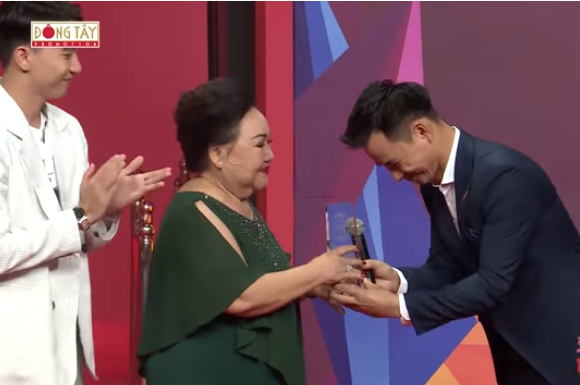 Showbiz 1/10: Đàm Vĩnh Hưng tiết lộ Lam Trường nhiều nhà nhất showbiz ảnh 3