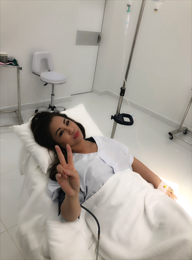 Showbiz 4/10: Sau ồn ào hẹn hò tình mới, Tim đăng ảnh đi ăn với Trương Quỳnh Anh ảnh 1