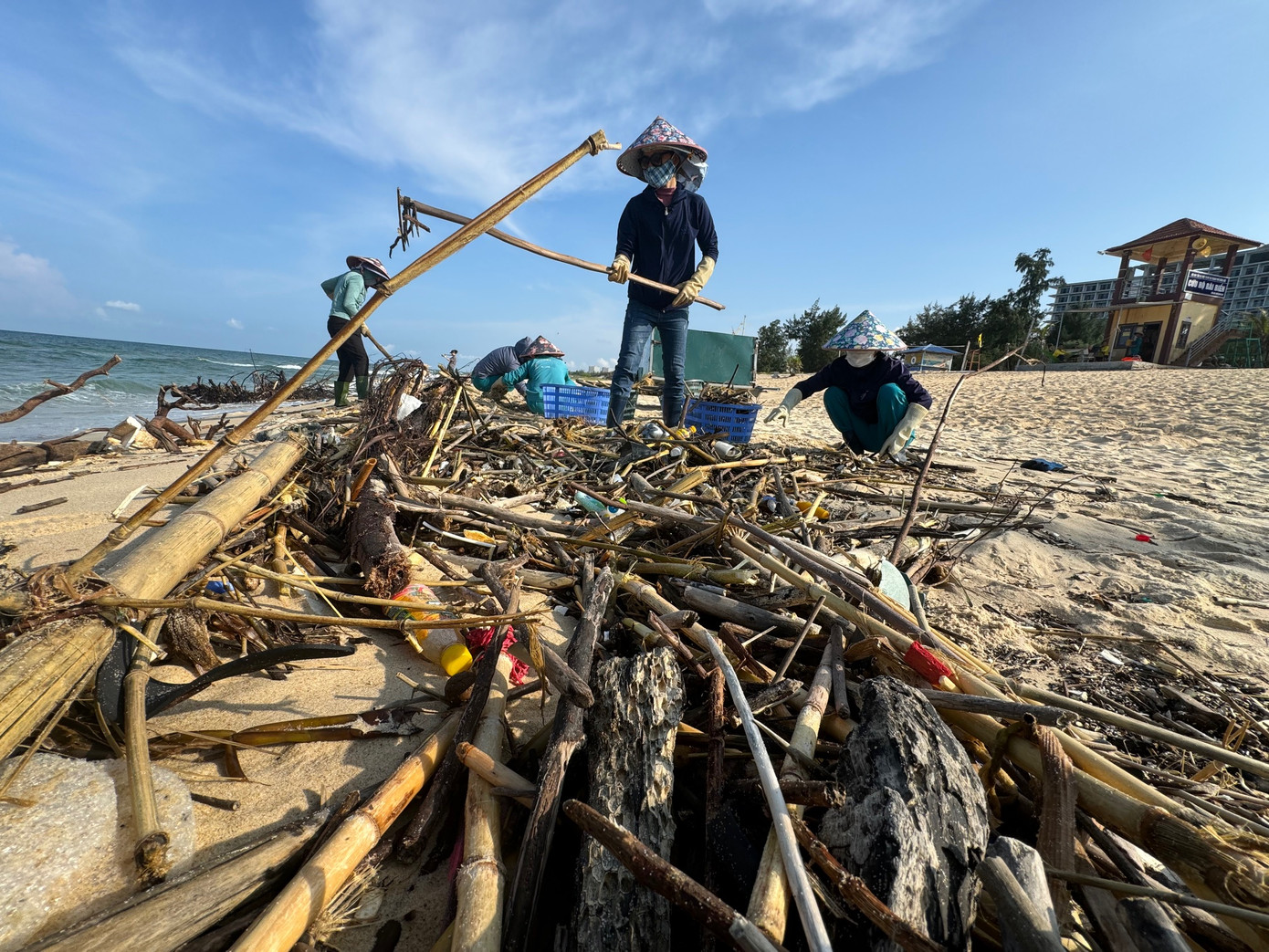 Rác quá nhiều, những công nhân mong muốn có lực lượng hỗ trợ Rác quá nhiều, những công nhân mong muốn có lực lượng hỗ trợ