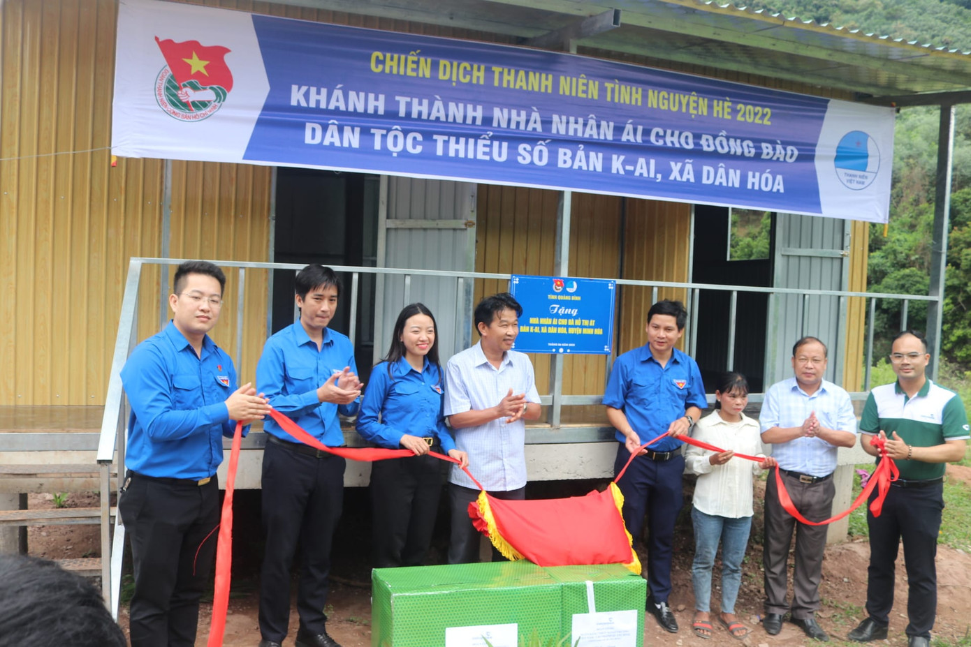 Khánh thành nhà nhân ái tại xã Dân Hoá, huyện Minh Hoá. Khánh thành nhà nhân ái tại xã Dân Hoá, huyện Minh Hoá.