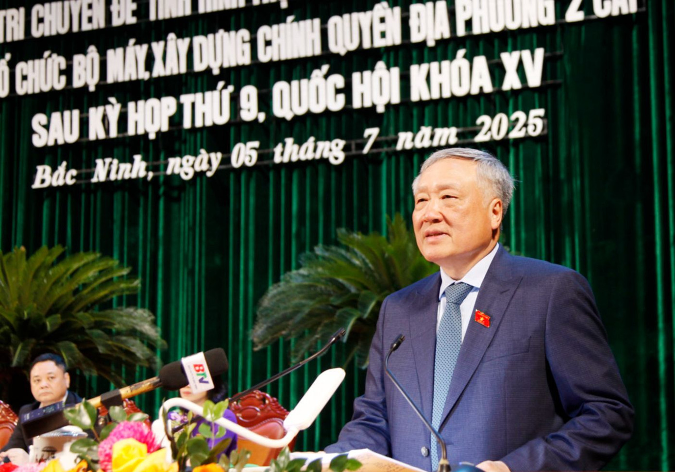 Ủy viên Bộ Chính trị, Phó Thủ tướng Thường trực Chính phủ Nguyễn Hòa Bình phát biểu tại hội nghị. Ảnh: Nguyễn Thắng Ủy viên Bộ Chính trị, Phó Thủ tướng Thường trực Chính phủ Nguyễn Hòa Bình phát biểu tại hội nghị. Ảnh: Nguyễn Thắng