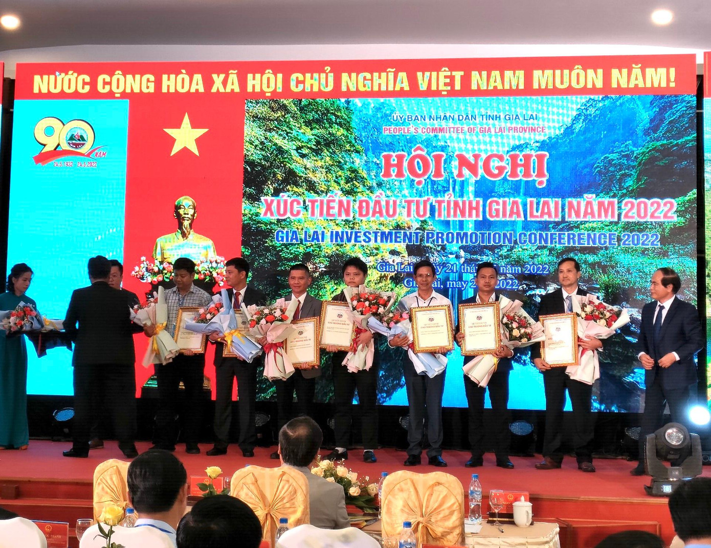 Tại hội nghị diễn ra lễ trao quyết định chủ trương đầu tư cho 17 dự án, lễ ký 29 biên bản ghi nhớ hợp tác. Ảnh: Tiền Lê