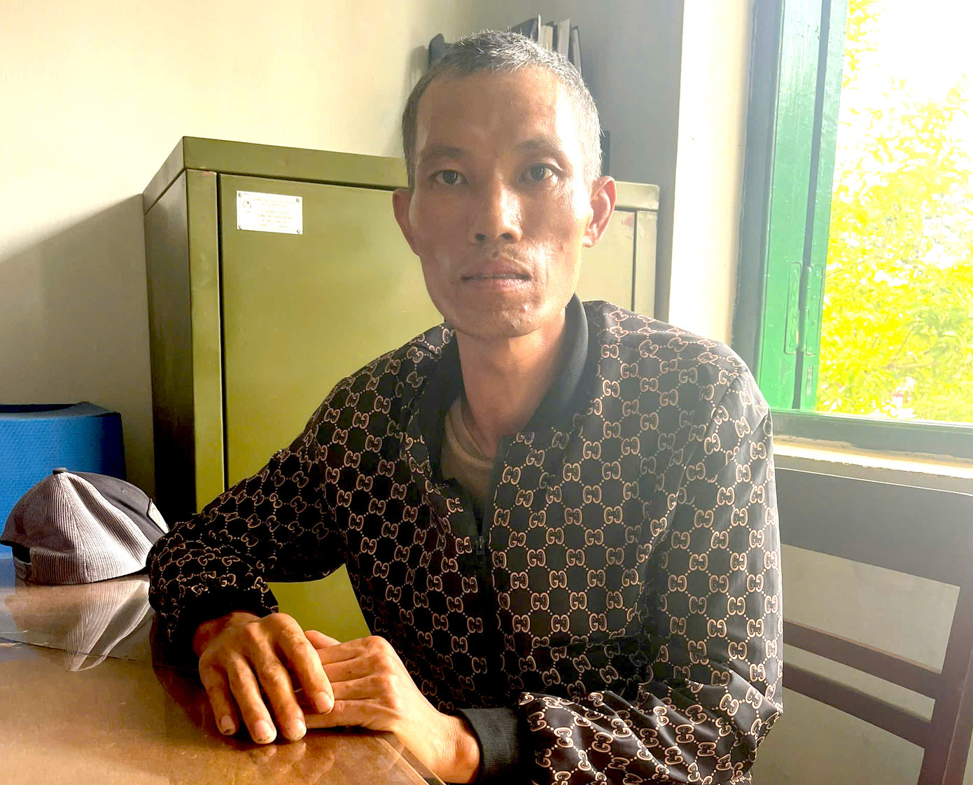 Đối tượng Nguyễn Xuân Quý tại cơ quan công an.