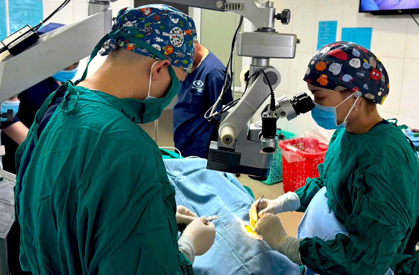 Ca phẫu thuật cho bệnh nhân Hội đã diễn ra thành công lúc nửa đêm