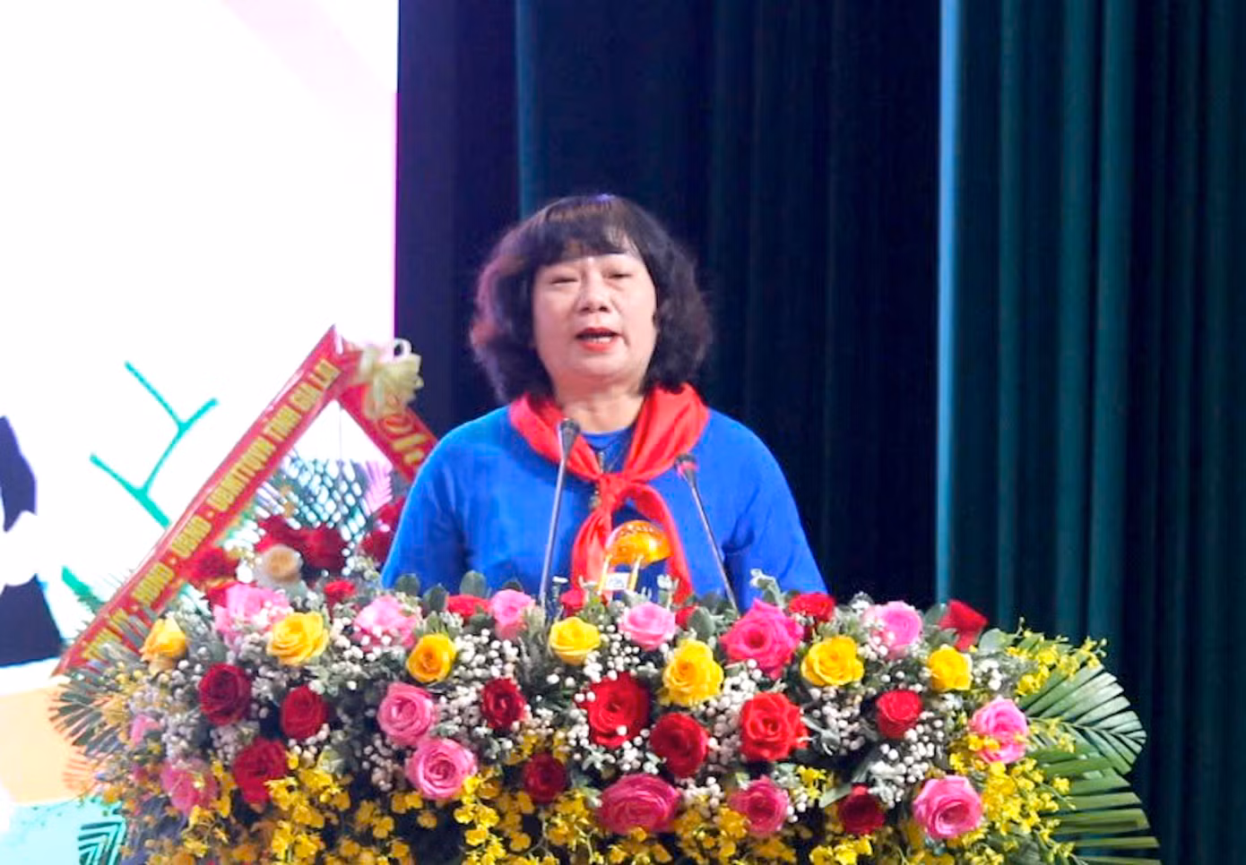 Bà Phạm Thị Tố Hải phát biểu tại Đại hội