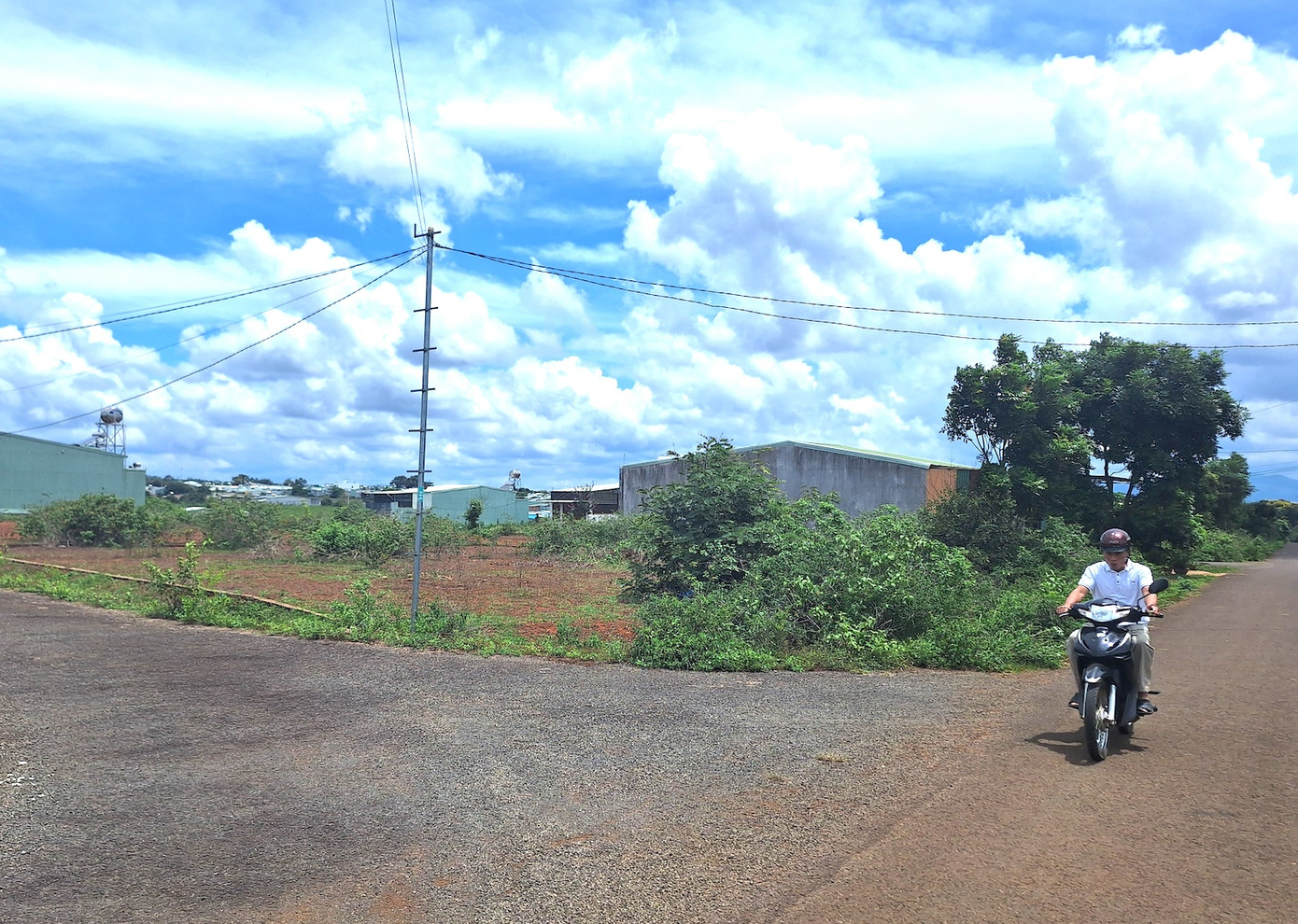 Vị trí phân lô của bà Mai Thị Tuyết Nga ở phường Thắng Lợi đã nhiều năm chưa được xử lý dứt điểm