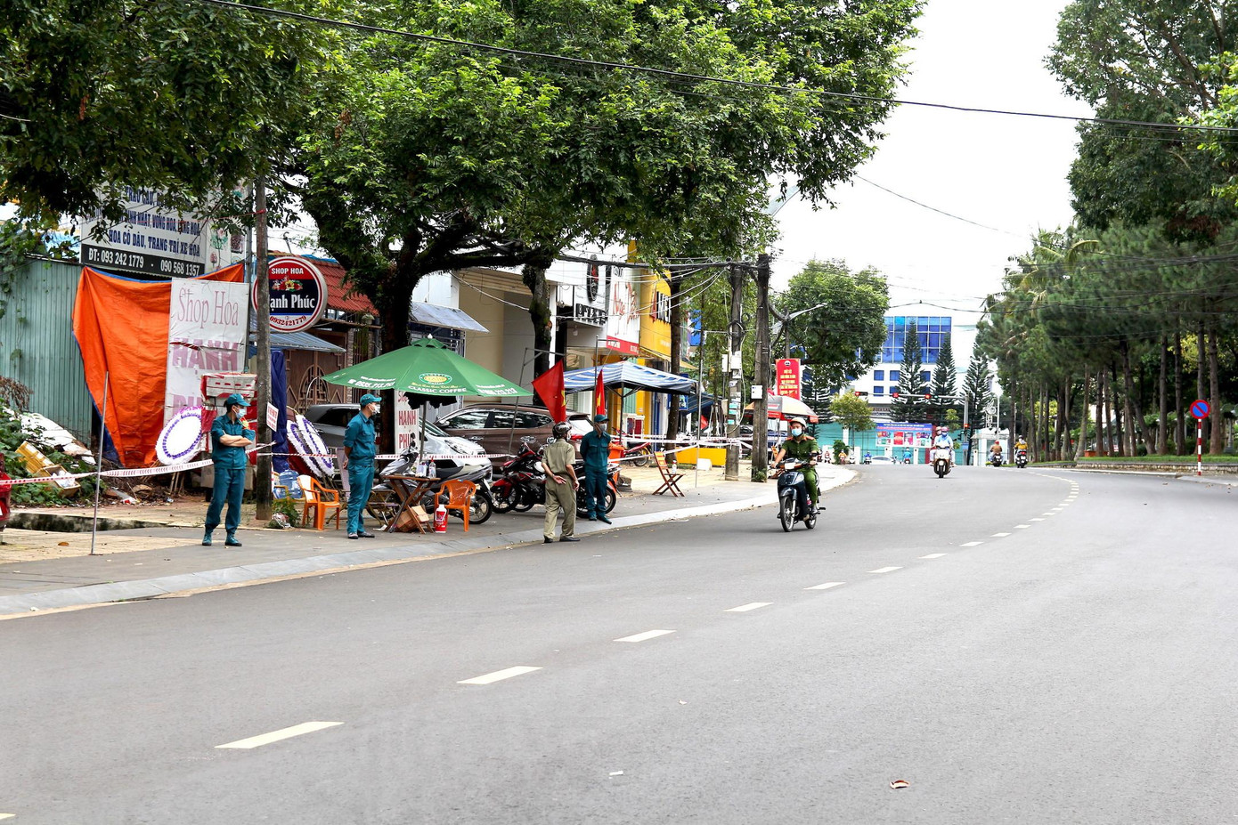 Hôm nay người dân Pleiku đã hạn chế ra đường, chỉ đi mua thực phẩm cần thiết cho gia đình.