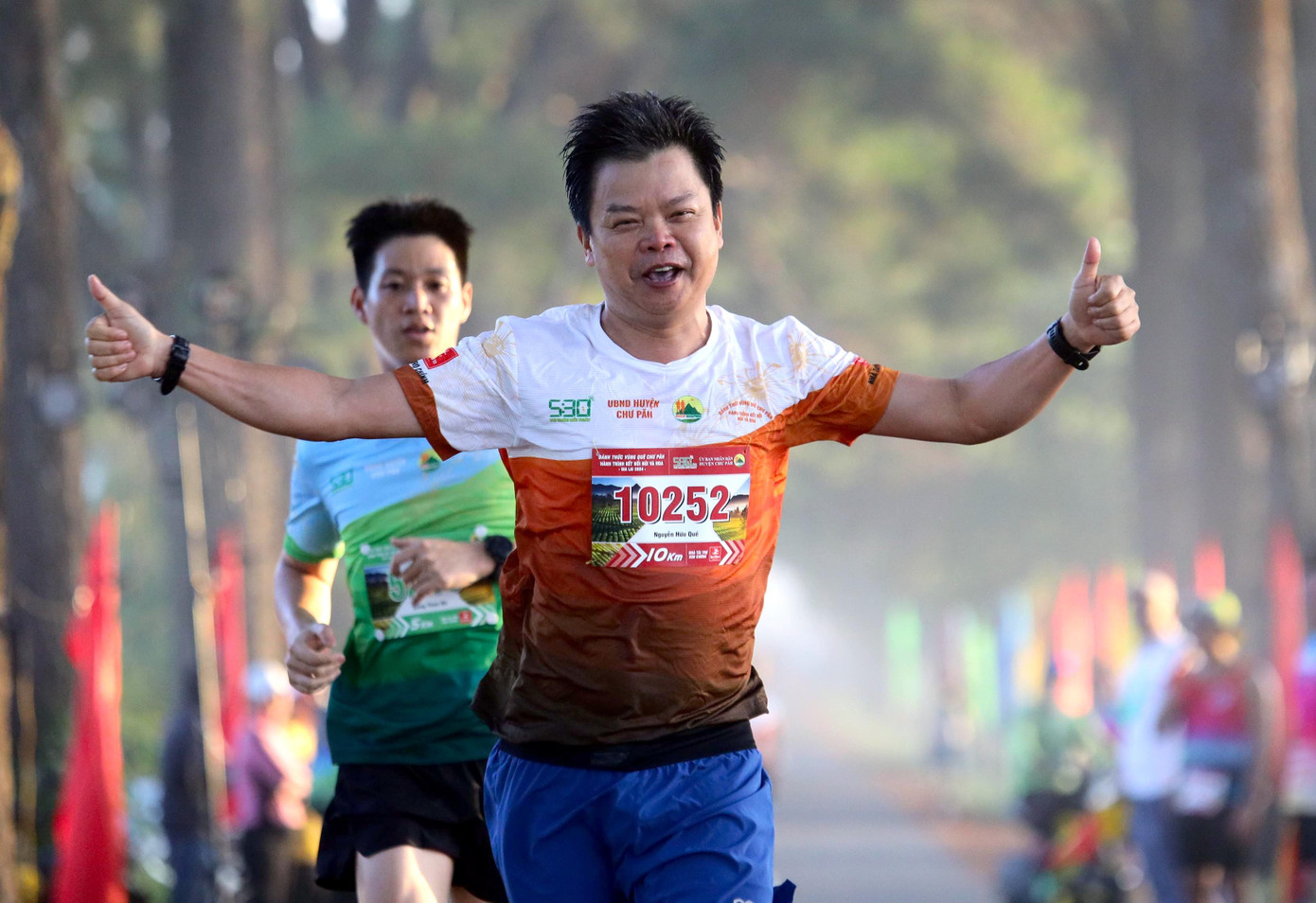 Phó Chủ tịch UBND tỉnh Gia Lai Nguyễn Hữu Quế là chân chạy nổi tiếng với sự bền bỉ, kiên trì. Ảnh: Bi Ly