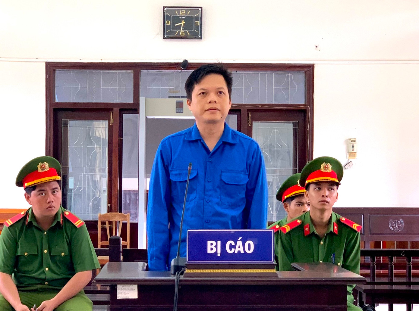 Bị cáo Huỳnh Minh Trí tại phiên toà Bị cáo Huỳnh Minh Trí tại phiên toà