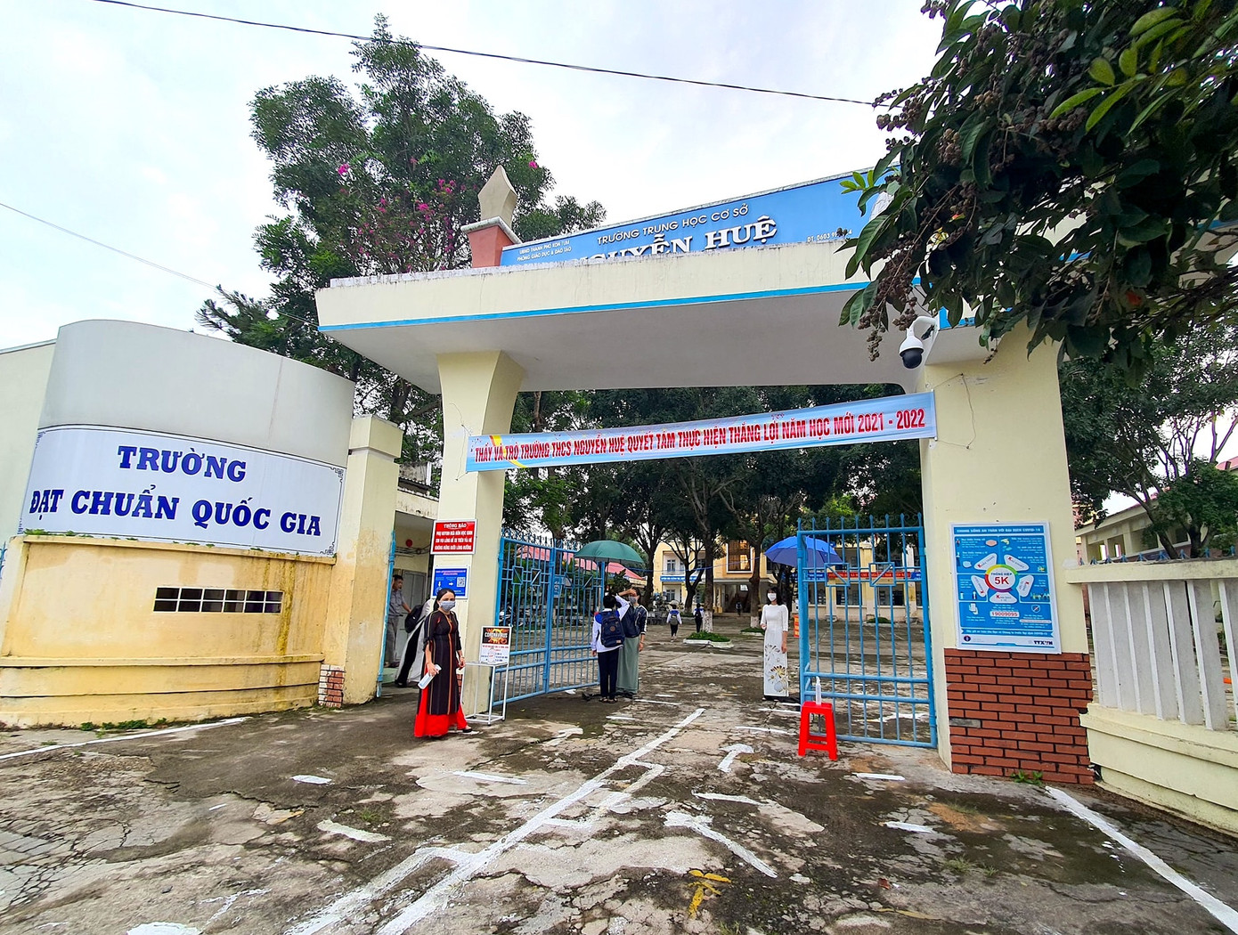 Trường THCS Nguyễn Huệ nơi bà Hương công tác. Ảnh facebook của trường