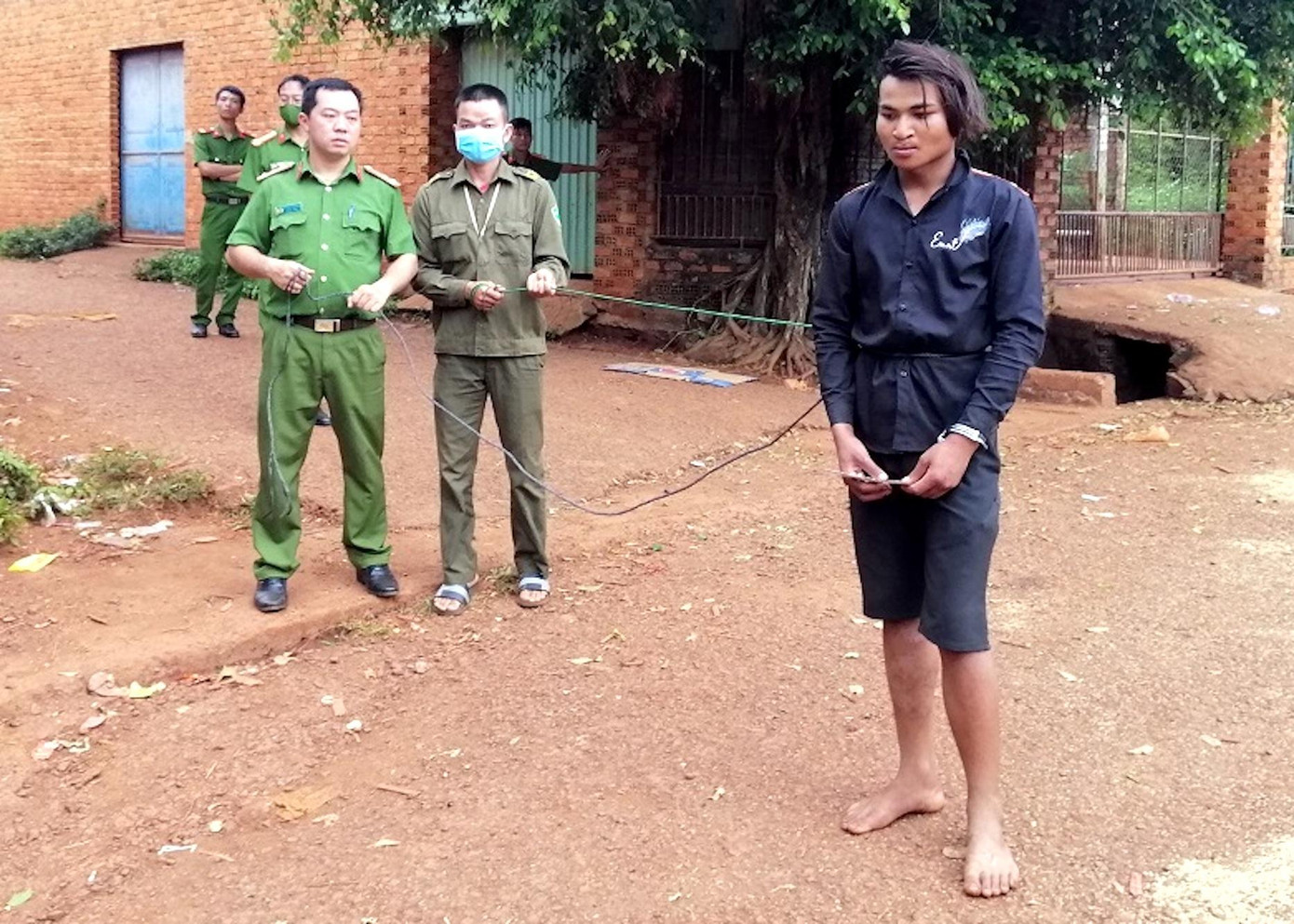 Đối tượng Siu Qua tại hiện trường. Ảnh: Công an tỉnh Gia Lai