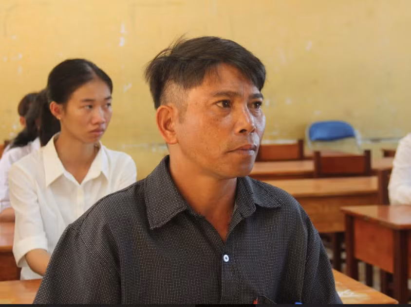 Ông Un tham dự kỳ thi tốt nghiệp Ông Un tham dự kỳ thi tốt nghiệp
