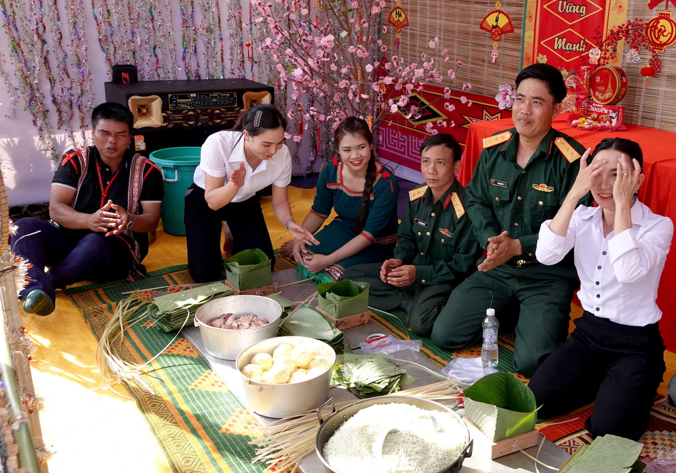 Không khí cuộc thi vui vẻ, ấm áp Không khí cuộc thi vui vẻ, ấm áp