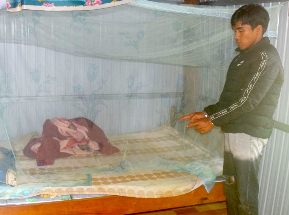 Đối tượng Rmah Krôn tại hiện trường. Ảnh: Đức Trọng