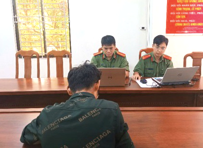 Phòng An ninh mạng và phòng, chống tội phạm sử dụng công nghệ cao làm việc với ông Đ.Đ.T Phòng An ninh mạng và phòng, chống tội phạm sử dụng công nghệ cao làm việc với ông Đ.Đ.T