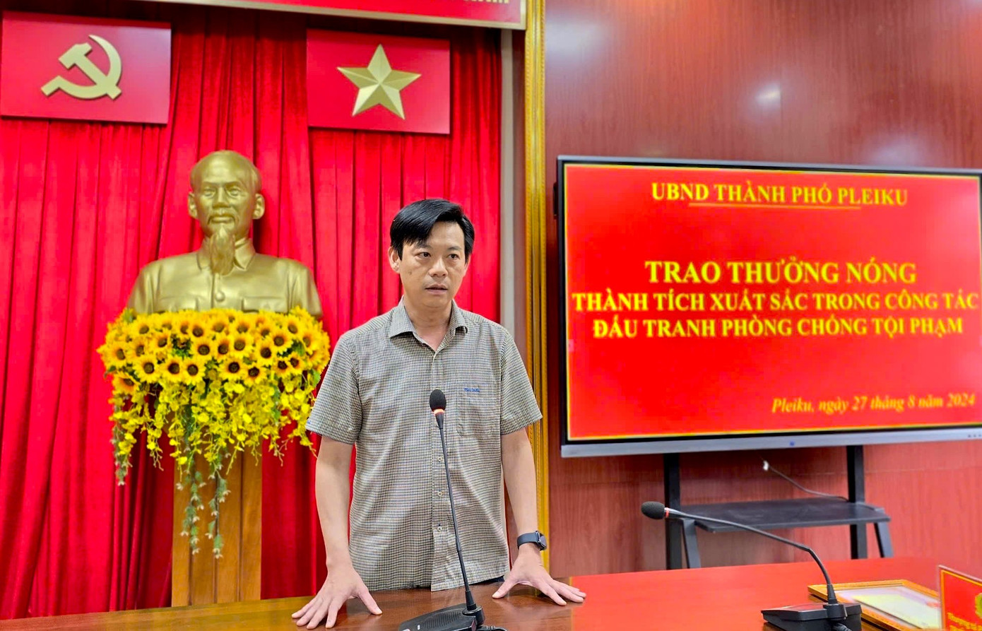 Ông Đỗ Việt Hưng trong một buổi làm việc. Ông Đỗ Việt Hưng trong một buổi làm việc.