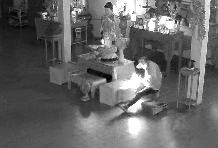 Một đối tượng phá hòm công đức tại chùa Bửu Minh Một đối tượng phá hòm công đức tại chùa Bửu Minh