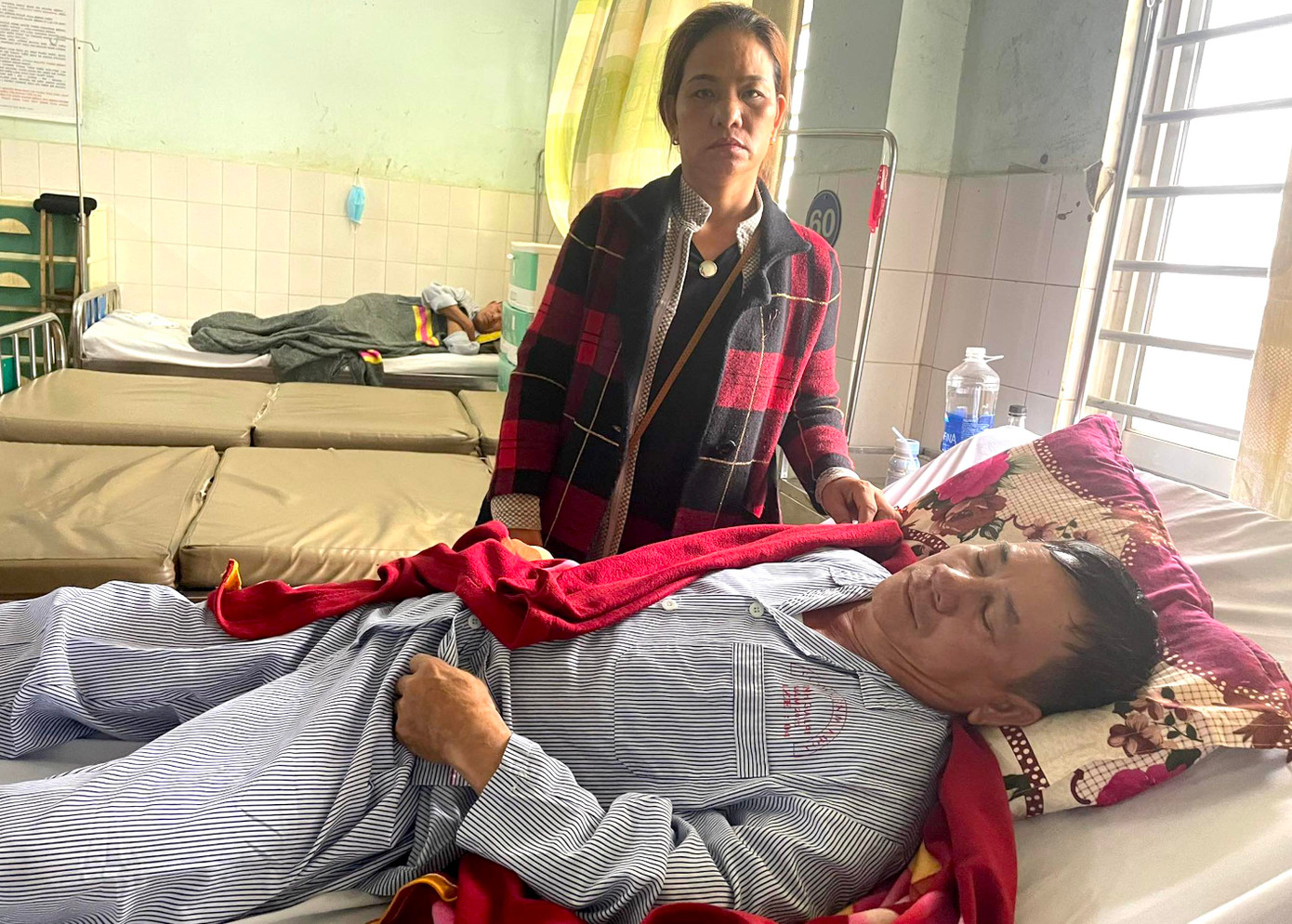 Ông Sinh điều trị tại bệnh viện Ông Sinh điều trị tại bệnh viện