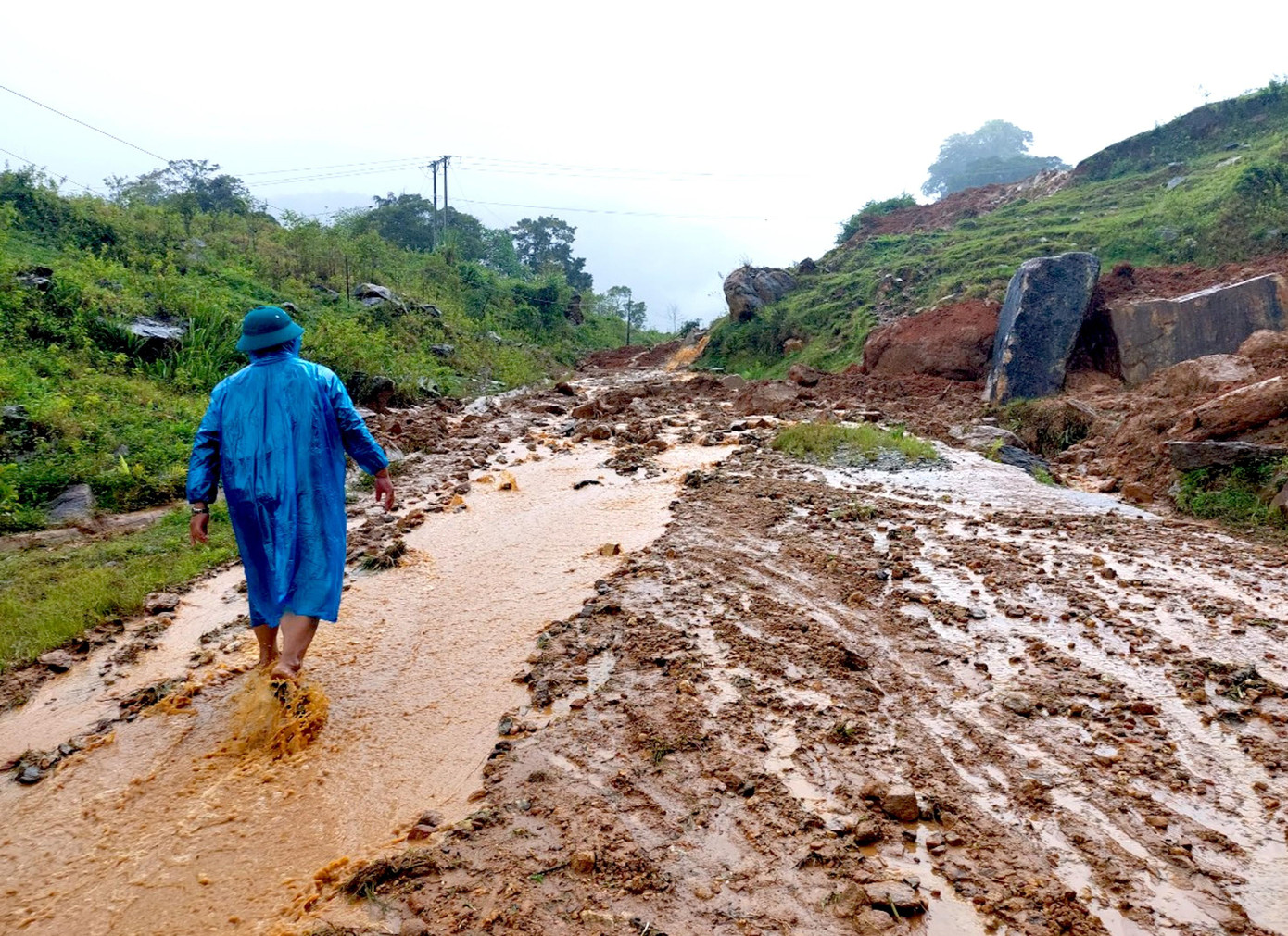 Nhiều khu vực ở Kon Tum sạt lở sau bão số 4