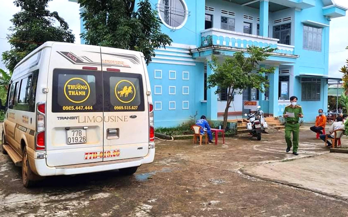 Xe ô tô 16 chỗ vi phạm Xe ô tô 16 chỗ vi phạm