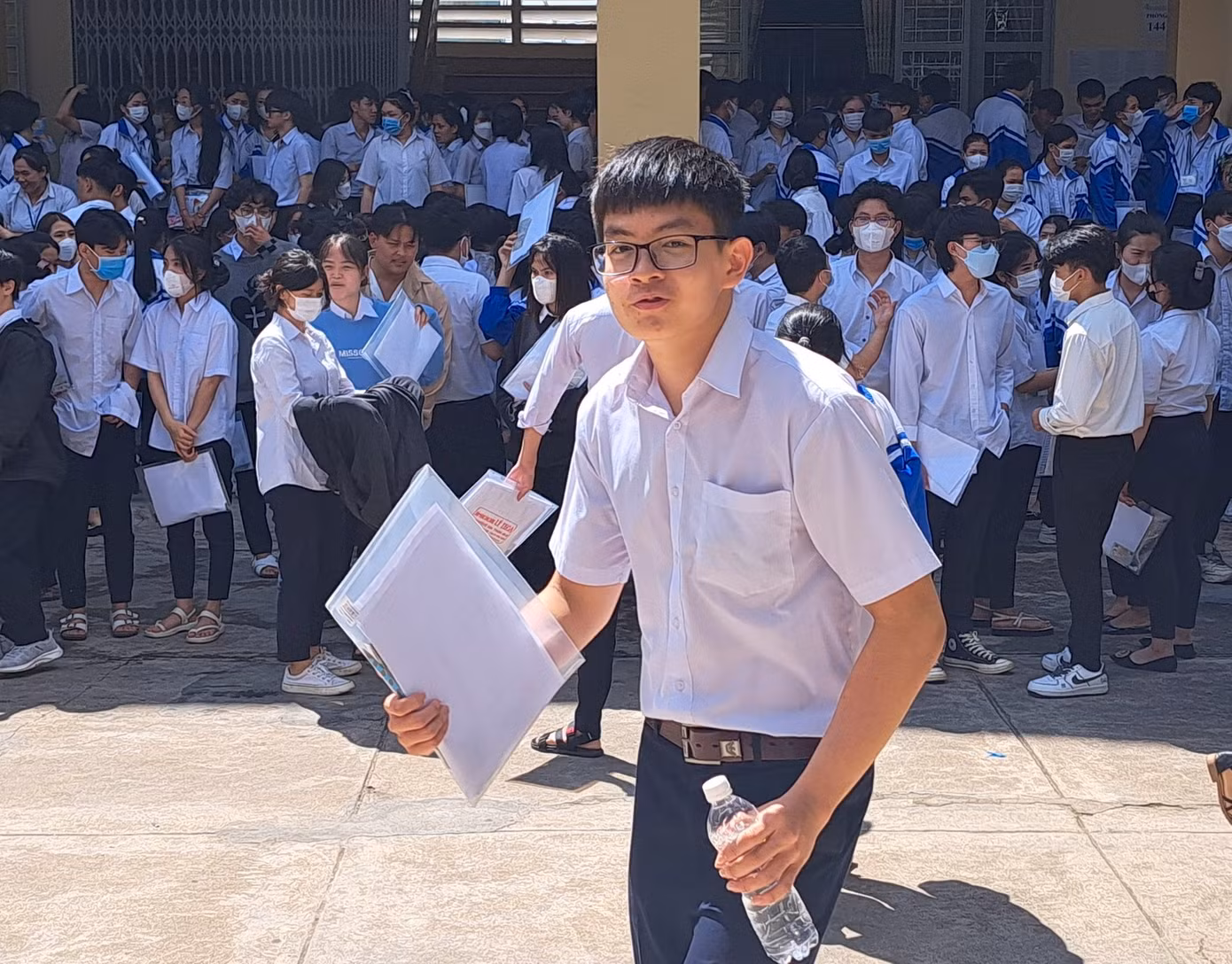 Nhiều thí sinh tự tin sau giờ làm bài trong kỳ thi tốt nghiệp THPT năm 2023