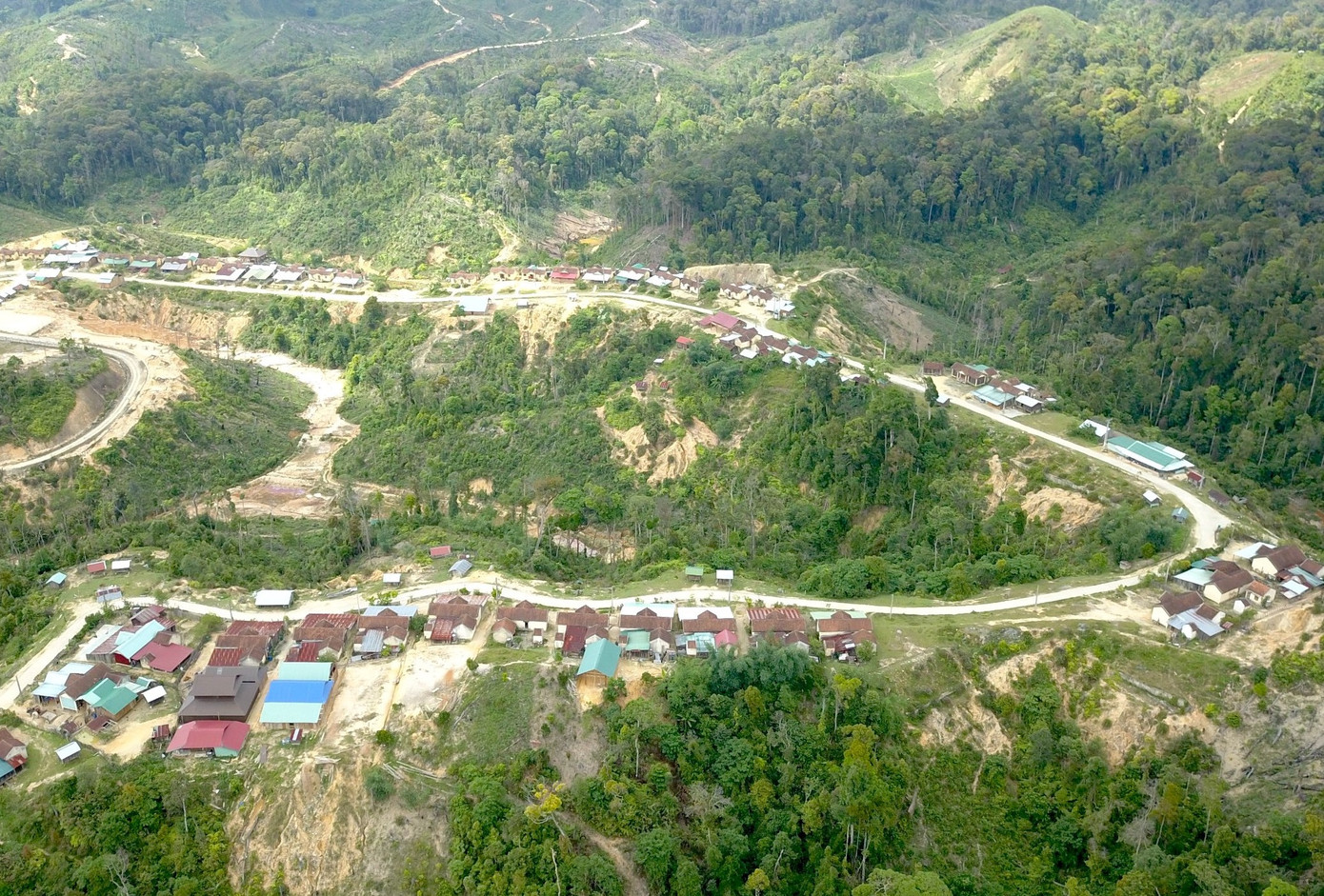 Hầu hết trường học, căn nhà ở huyện Kon Plông thiết kế đều chưa tính đến động đất Hầu hết trường học, căn nhà ở huyện Kon Plông thiết kế đều chưa tính đến động đất