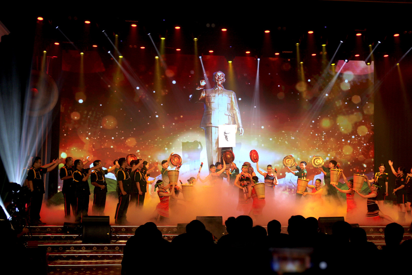 Các tiết mục văn nghệ được chuẩn bị chu đáo, công phu