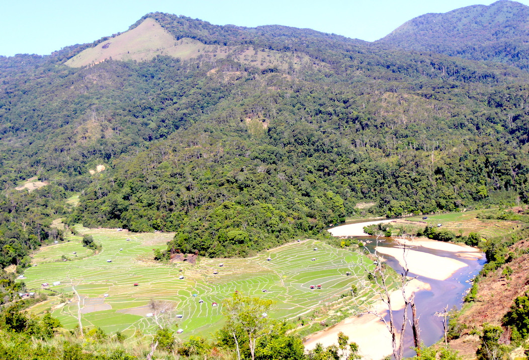 Đi khắp các làng, xã ở huyện Kon Plông sẽ thấy mỗi nơi đều có một nét đẹp riêng, mang đậm chất vùng đất cao nguyên hùng vỹ, nhưng lại rất mộc mạc