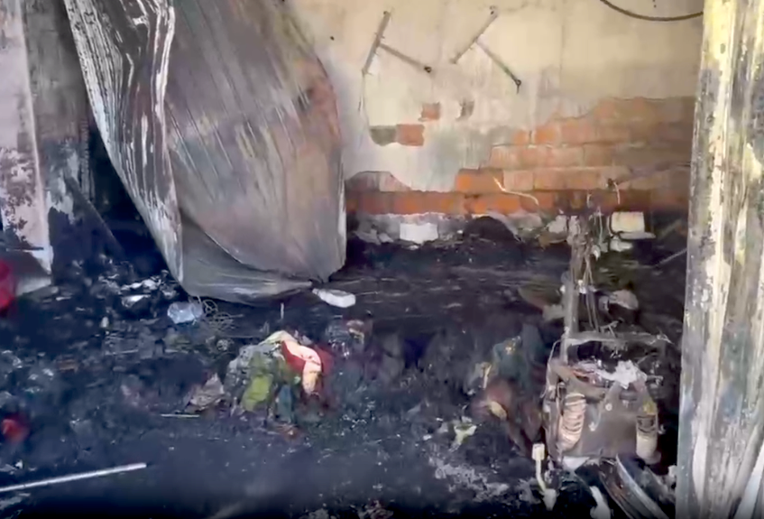 Hiện trường phòng trọ nơi 3 người tử vong trong đám cháy