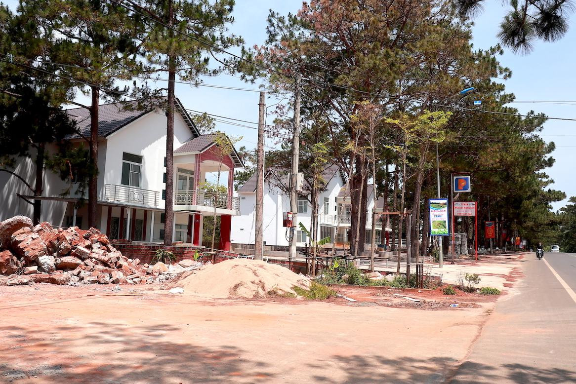 Thị trấn Măng Đen hiện có khoảng 200 biệt thự Thị trấn Măng Đen hiện có khoảng 200 biệt thự