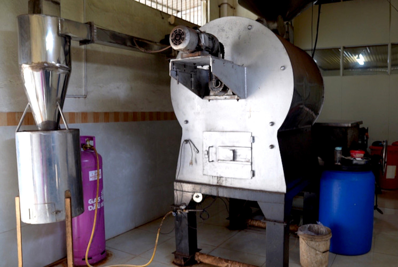 Máy móc phục cho việc pha trộn cà phê của đối tượng Vũ Máy móc phục cho việc pha trộn cà phê của đối tượng Vũ