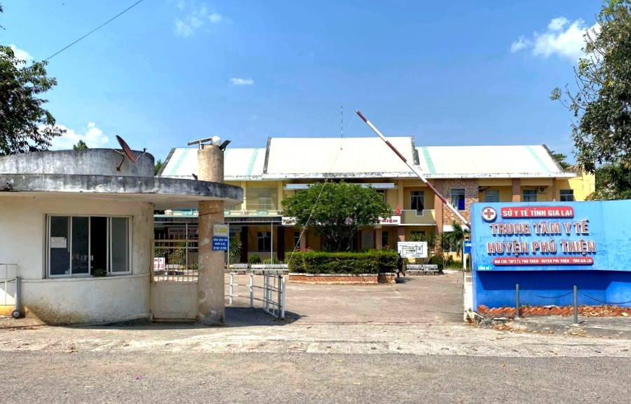 Anh H được đưa đi cấp cứu nhưng đã tử vong ngoài Trung tâm Y tế huyện Phú Thiện