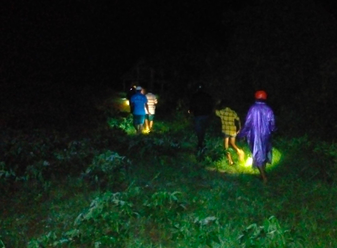 Tại Gia Lai, trong lúc đi làm rẫy về, chị R.O.N. (SN 1990, xã Đất Bằng, huyện Krông Pa) không may bị nước lũ cuốn trôi tử vong. Ngoài ra, tại tỉnh này mưa bão đã làm khoảng 30ha hoa màu bị thiệt hại.