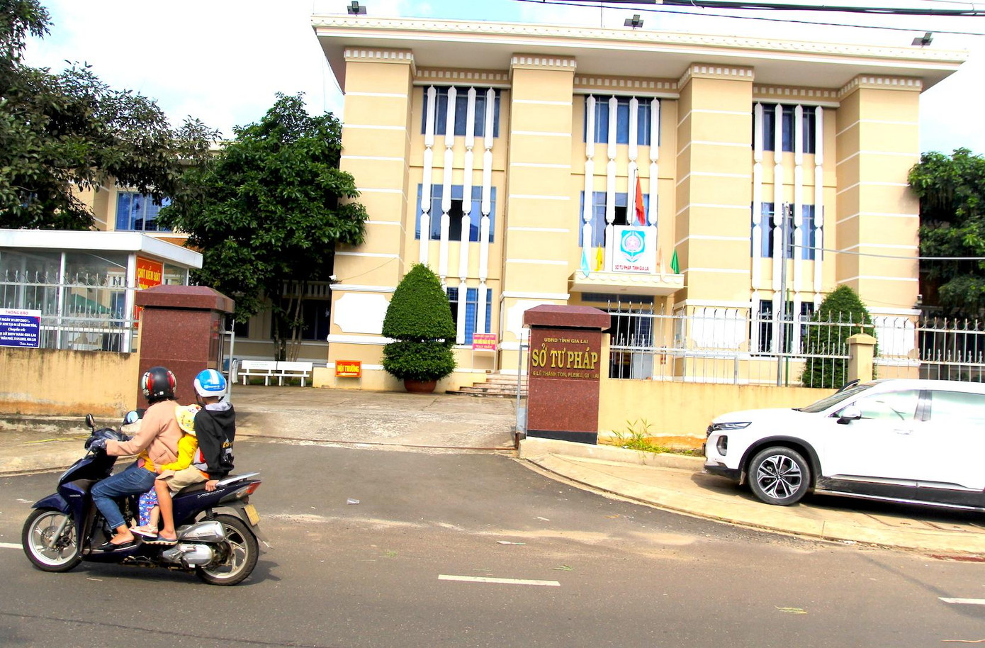 Thanh tra tỉnh phát hiện Sở Tư pháp cùng các đơn vị khác sai phạm trong việc cải tạo, sửa chữa trụ sở làm việc Thanh tra tỉnh phát hiện Sở Tư pháp cùng các đơn vị khác sai phạm trong việc cải tạo, sửa chữa trụ sở làm việc