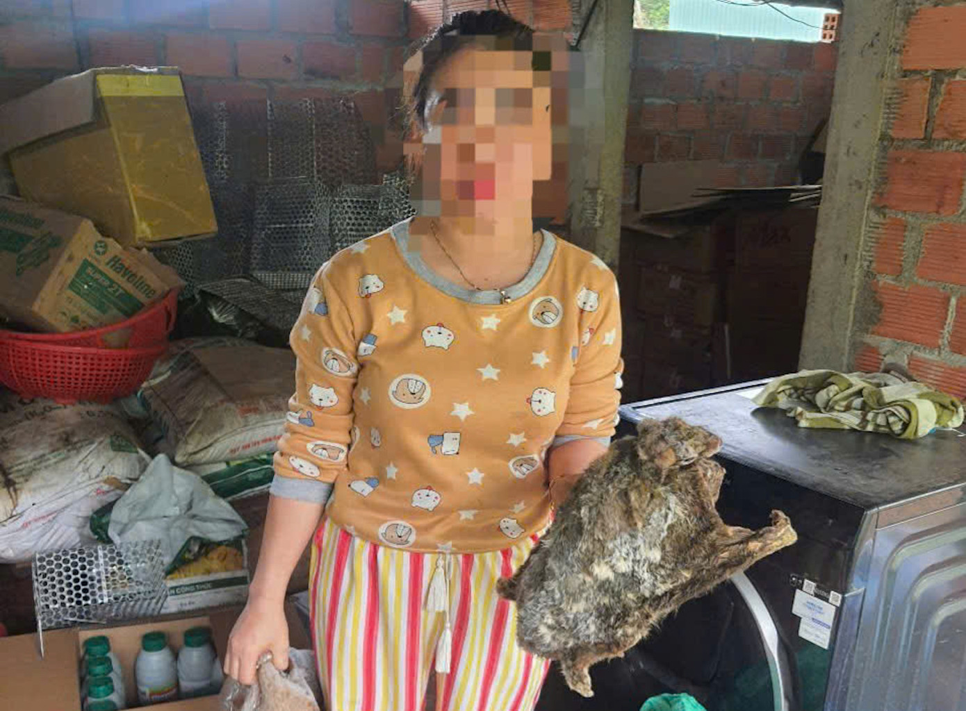 Lan cũng tang vật thời điểm bị công phát hiện