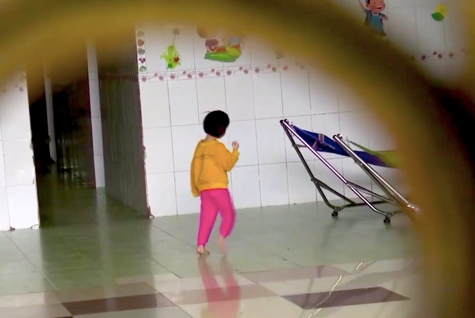 Bên trong điểm nuôi dạy trẻ ở số 57 đường Trần Nhật Duật.