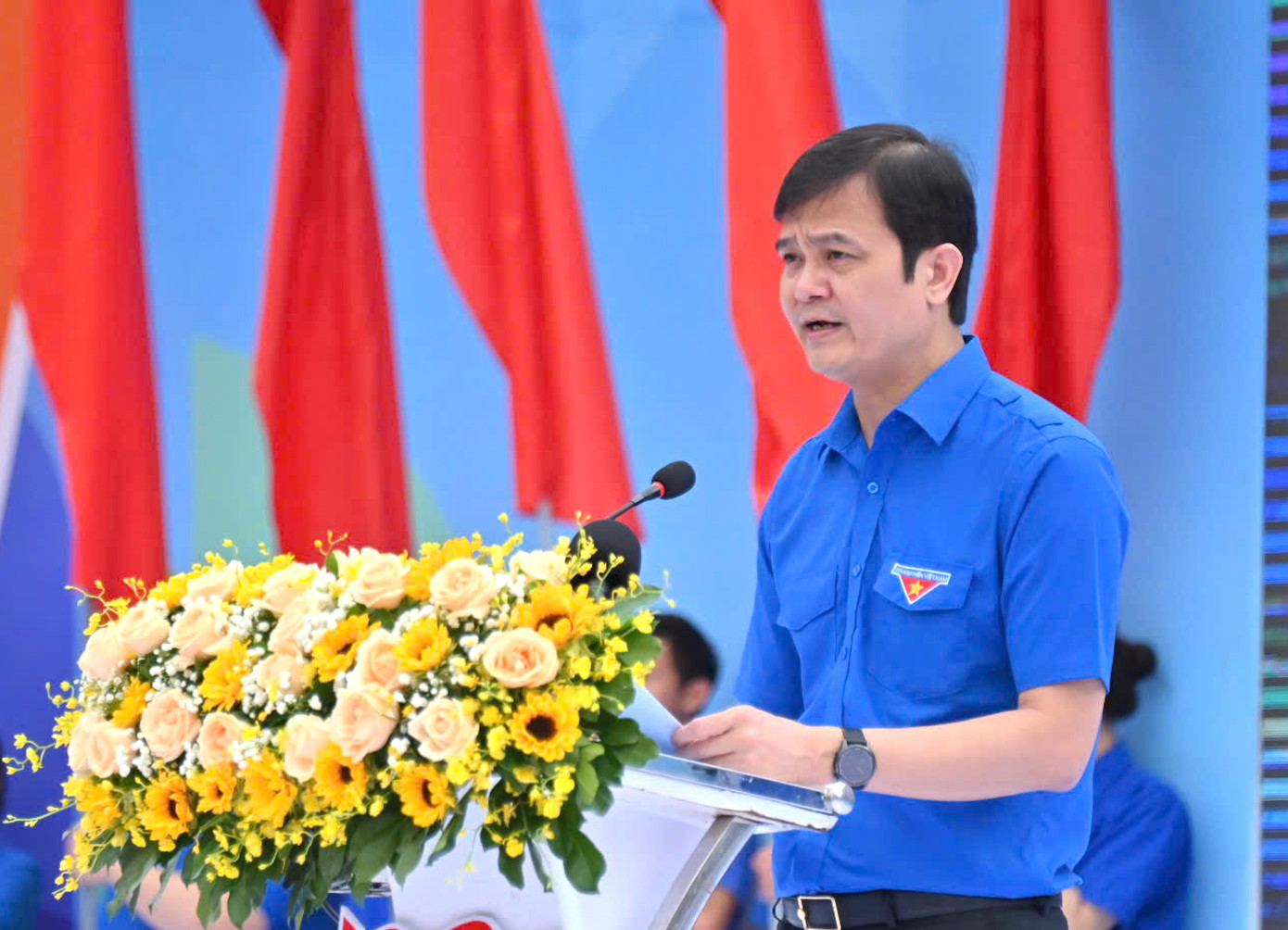 Anh Bùi Quang Huy phát biểu tại lễ ra quân