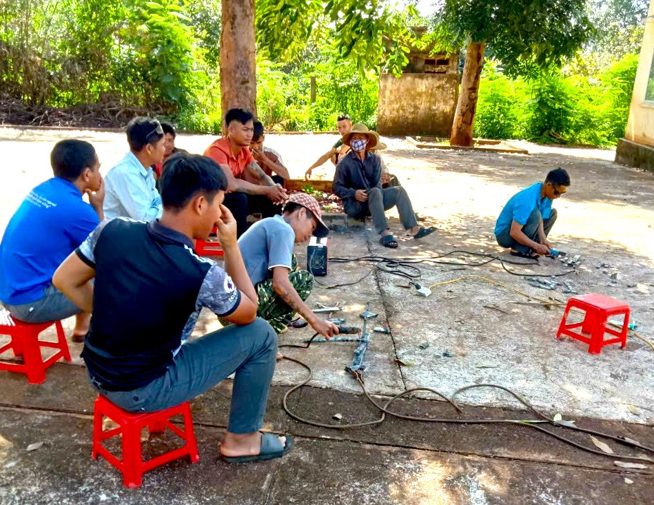 Người lao động được thực hành, hướng dẫn làm việc