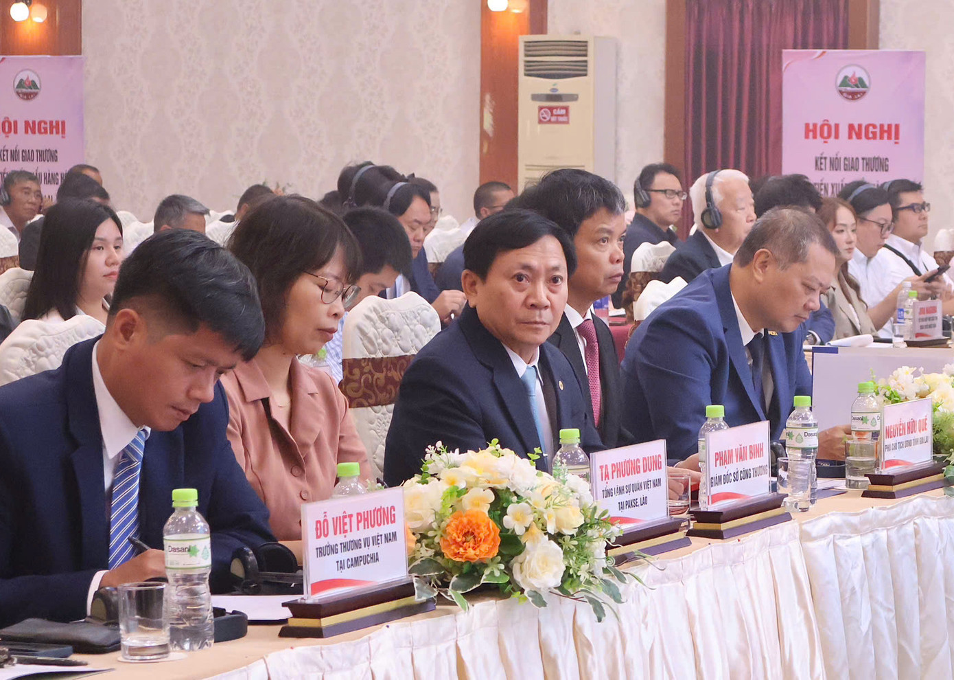 Quang cảnh hội nghị