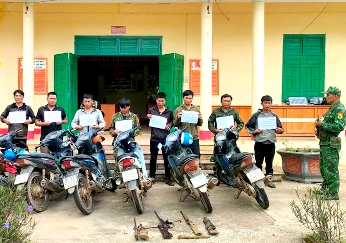8 đối tượng bị bộ đội biên phòng bắt giữ
