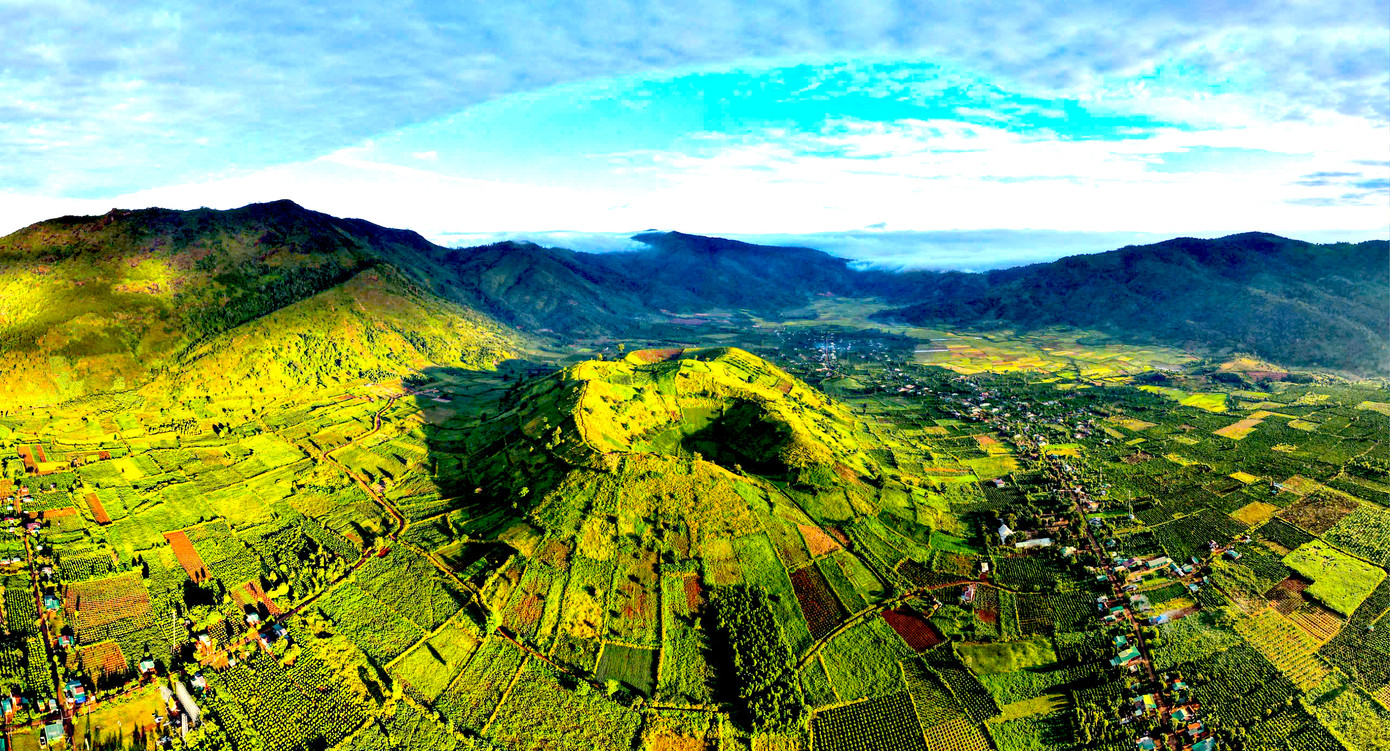 Mùa này thời tiết ở Gia Lai mát lạnh, muôn hoa đua nở, hứa hẹn có những tấm ảnh đẹp cho các nhiếp ảnh gia.