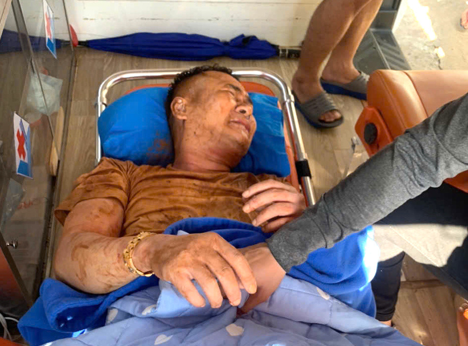 Anh D khóc oà khi cùng con gái thoát &quot;cửa tử&quot;