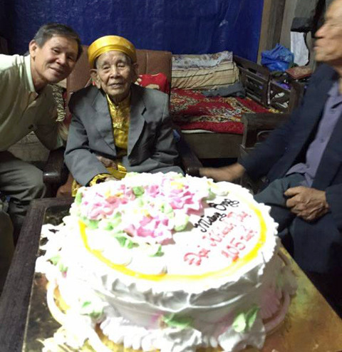 Chuyện lạ về 'cụ ông Giao Chỉ' với bàn chân khổng lồ ở Bắc Ninh ảnh 3