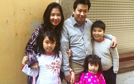  Gia đình hạnh phúc của anh Chánh Hoàng Anh Tú 