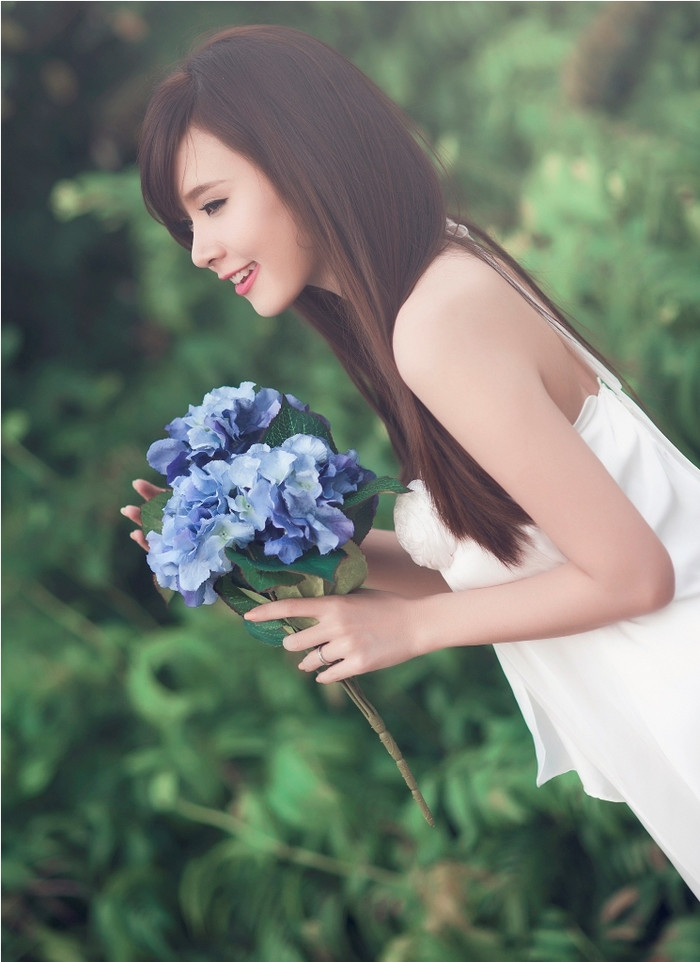 Ngoài chăm lo cho việc học, nữ diễn viên sinh năm 1989 đồng thời lên kế hoạch kết hôn trước khi bước sang tuổi 30